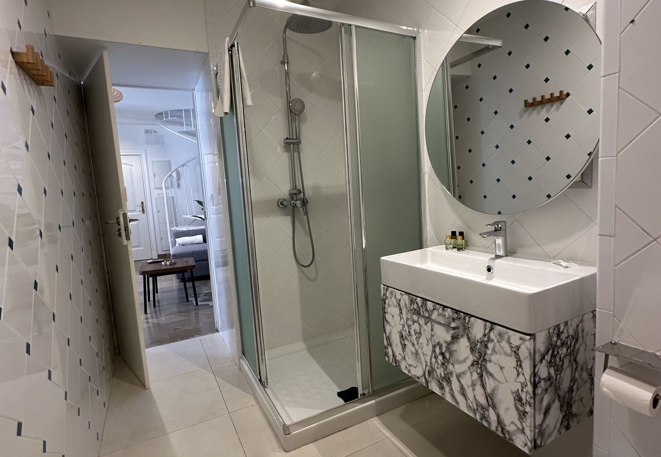 Apartamento en Granada - Q - COLCHA 5 - 3 IZQUIERDA