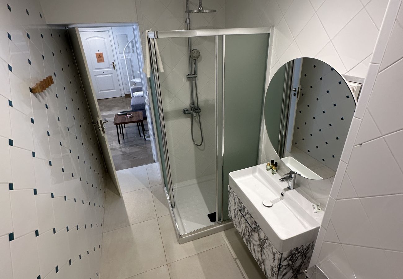 Apartamento en Granada - Q - COLCHA 5 - 3 IZQUIERDA